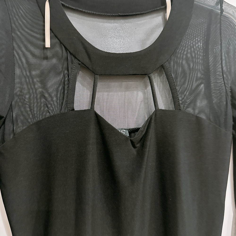 Venus- Long sleeve blouse size M